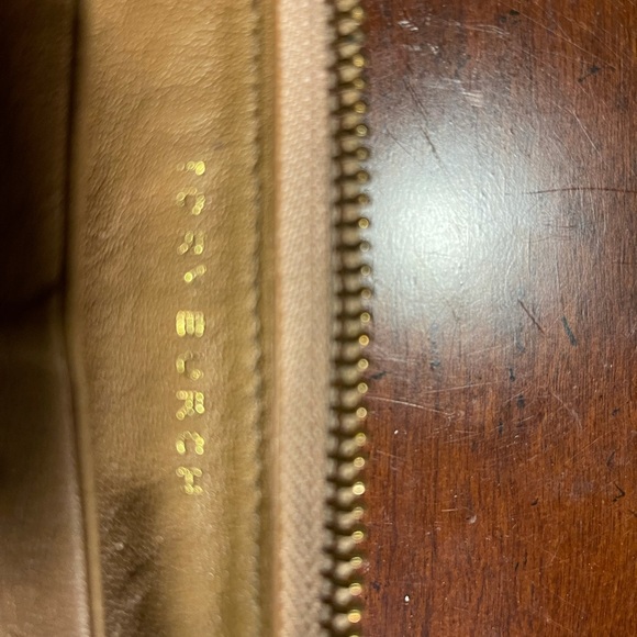 Tory Burch Metallic Rose Gold Zippered Wallet - Picture 13 of 16